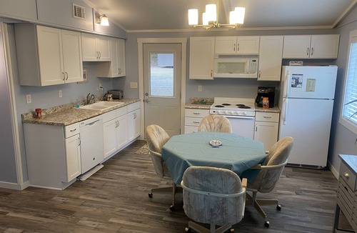 Lake Ozark Condo | GREAT LAKEVIEW CONDO WITH NAUTICAL VIBES. 2 BEDROOMS AND CLOSE TO EVERYTHING!
