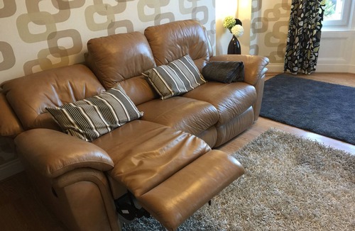 Whiteinch Apartment | Great location 1 Bedroom Scotstoun Flat