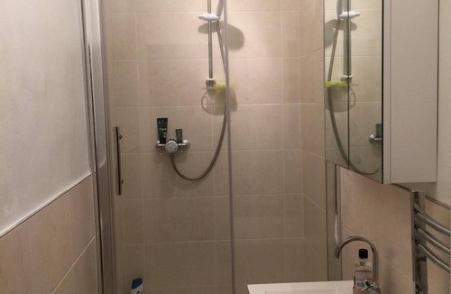 Whiteinch Apartment | Great Location, 2 Bed Scotstoun/West End Flat