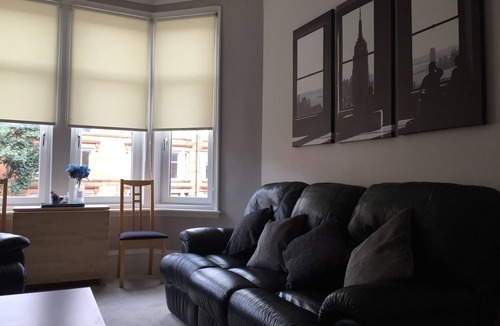Partick Apartment | Great Location 2 Bed West End Flat