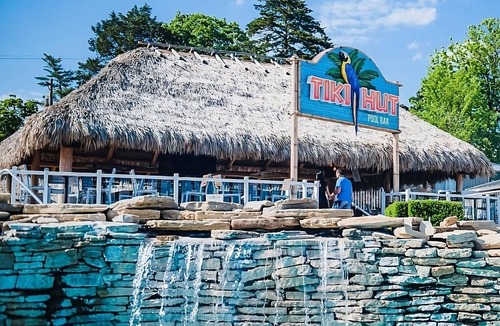 Osage Beach Hotel | Great Location! 3 Comfortable Units, Free Parking, Onsite Pool