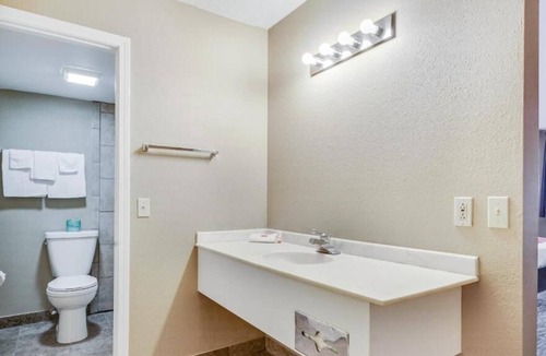 Elk City House | Great Location! 3 Spacious Units w/ FREE Parking, Minutes to Ackley Park