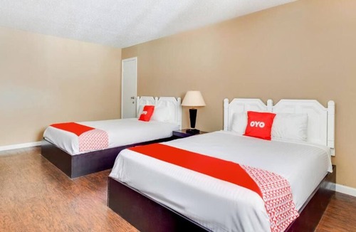 Elk City House | Great Location! 3 Spacious Units w/ FREE Parking, Minutes to Ackley Park