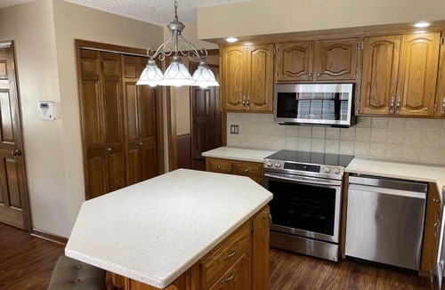 Southwest Topeka House | GREAT Location 4 bedroom, 4 1/2 bath home