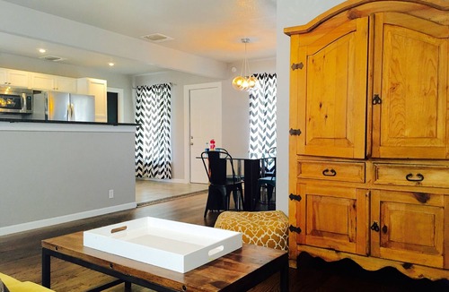 North San Antonio - SAT House | Great Location, Classy & Comfy