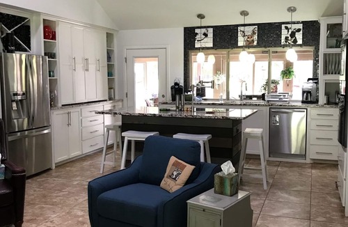 Redlick House | Great Location close to everything