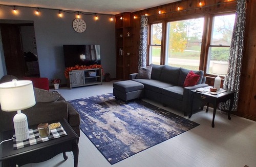 Farmington House | Great Location! Cozy 2 Bedroom-Close to Parks and Attractions, Great Sunsets!