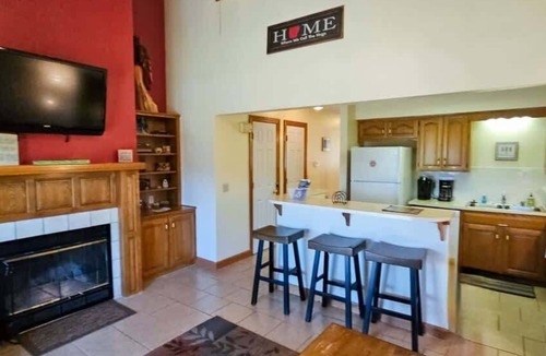 Holiday Island House | Great location for exploring Northwest Arkansas!