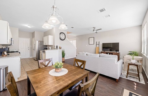 Barker House | Great Location | Fast Wifi | 3BRD Houston Home
