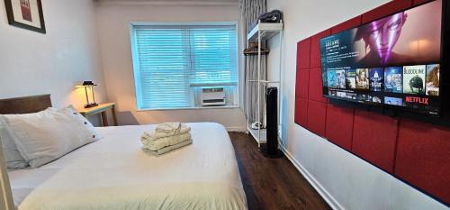 Windsor Apartment | Great Location -Mural, Barn and Corridor -1 Bed 1Bath Apartments!