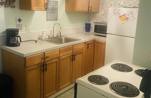 Shelbyville House | Great Location on beautiful Gun Lake!