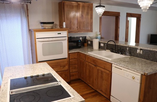 East Lawrence House | Great location right off Mass