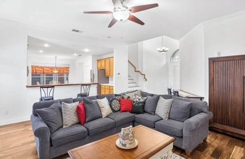 The Colony House | Great location/Top reviews. Plano/Frisco area