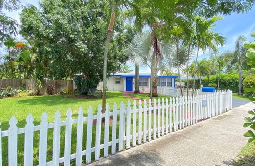 Fort Lauderdale House | Great location Pool home w/ Pool table 5br
