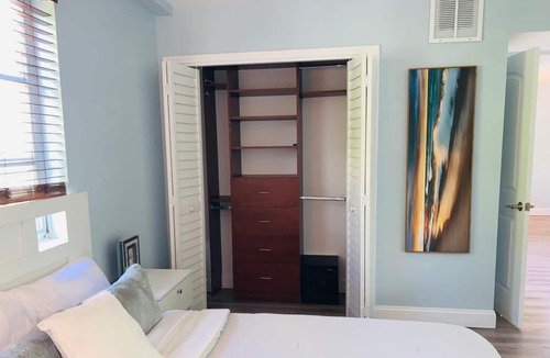 Harbor Beach Apartment | Great Location! Apt. By Harbor Beach area