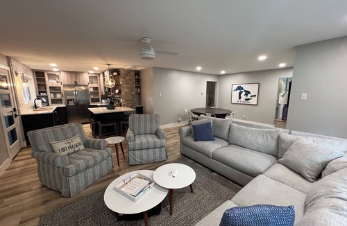 South Haven House | Great Location.Walk to beach and Downtown