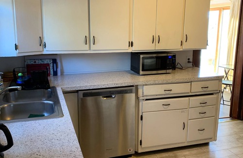 Charlevoix Cottage | Great location!Walkable & lovely sunsets! 2 weeks in August 2026 available.