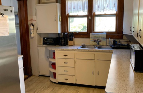Charlevoix Cottage | Great location!Walkable & lovely sunsets! 2 weeks in August 2026 available.