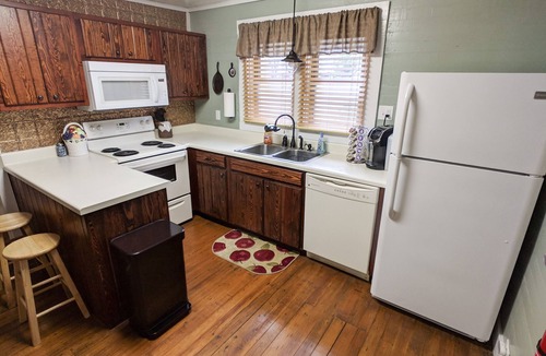 Mentone House | Great Location. Walking distance. Original Character with updates.