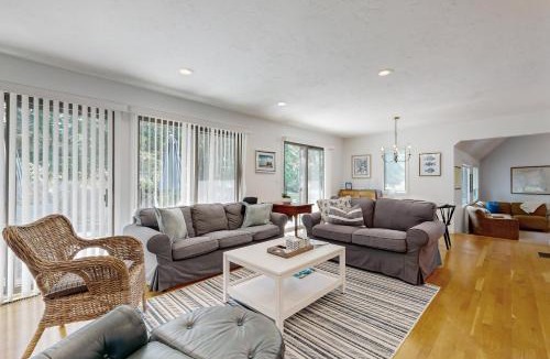 Mashpee House | Great Neck Retreat