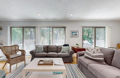 Mashpee House | Great Neck Retreat
