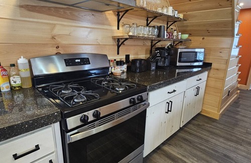 Greenville House | Great North Getaway- Sleeps 10- Direct ATV Access*Pet Friendly