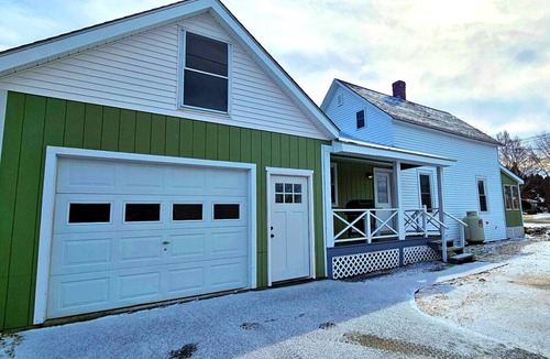 Greenville House | Great North Getaway- Sleeps 10- Direct ATV Access*Pet Friendly