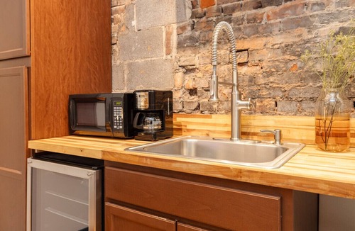 Pendleton Apartment | Great Parkside Microapartment ♥ Location AND Price