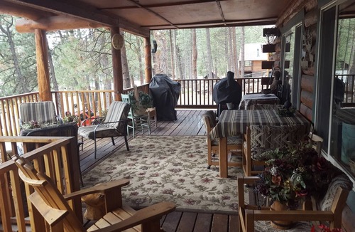 Featherville Cabin | Great Place to Get Away to!
