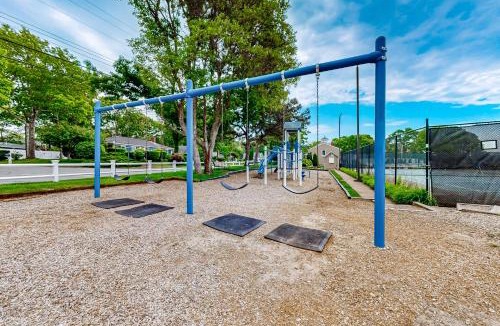 East Falmouth House | Great Pond Escape