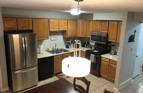 Layton House | Great PRIVATE Family HOME! Big 3 Bed 3 Bath Private Yard