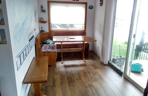 Frontenac Cottage | Great quiet cottage, river/channel/ship views, large Deck and Dock. No FEES!