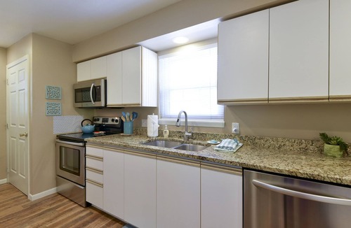 Branson Condo | Great rates - Clean, Cozy Place! Updated 2nd bath! Primary spa shower!