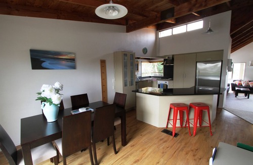 Red Beach House | Great Red Beach Get Away