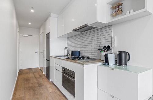 Richmond North Apartment | Great Richmond 1-bed Conveniently Located By Shops