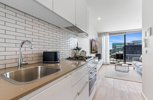 Richmond North Apartment | Great Richmond 1-bed Conveniently Located By Shops