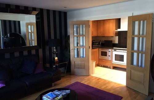 Sands End Apartment | GREAT RIVERSIDE APARTMENT