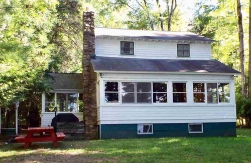 Northville Cottage | Great Sacandaga Lake 5BR Cottage with Direct Waterfront, Dock, Swimming Platform