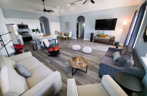 Hitchcock House | Great space for family gatherings.