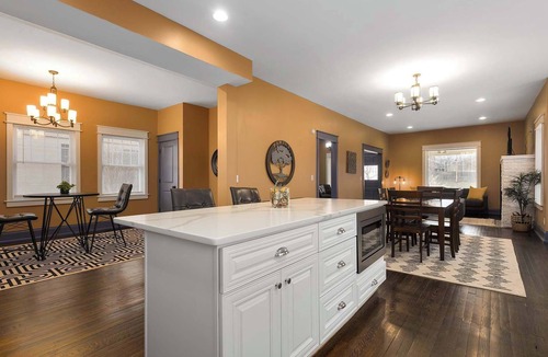 Hanover Place House | Great Space Perfect for FIFA Near Plaza+Pets OK