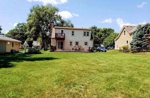 Como House | Great stay near Como Park and MN State Fair. Pet friendly. Safe and cozy.