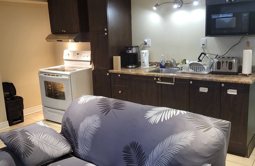 Leitrim House | Great Stay Travel Adventure - 5 minutes from Ottawa International Airport South