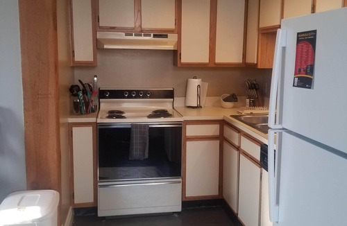 Downtown Kansas City Apartment | Great studio downtown, close to everything!