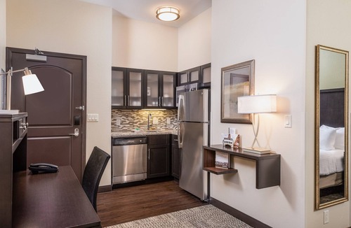 Altoona Apartment | Great Studio | Free Breakfast, Indoor Pool