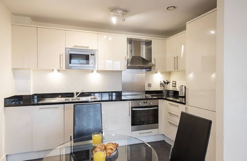 Cathedrals Apartment | Great Suffolk Street, Waterloo