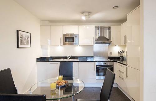 Cathedrals Apartment | Great Suffolk Street, Waterloo