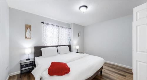 Brighton Apartment | Great two bedroom spot near airport