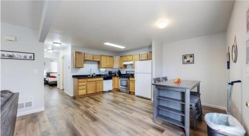 Brighton Apartment | Great two bedroom spot near airport