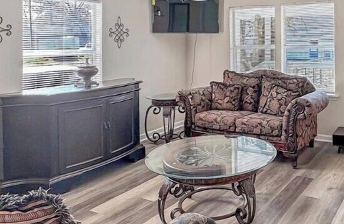Midtown House | Great Vacation Escape