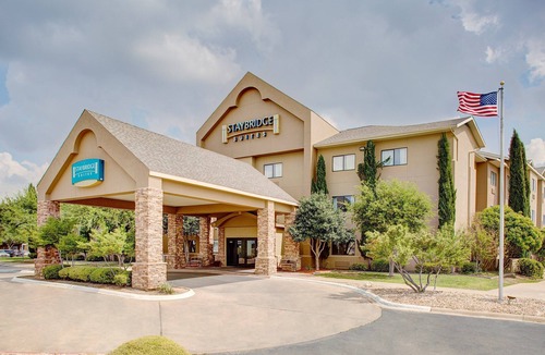 San Angelo Apartment | Great Value! Cozy King Suite | Complimentary Breakfast + Shared Outdoor Pool